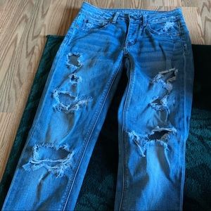 american eagle tomgirl ripped jeans